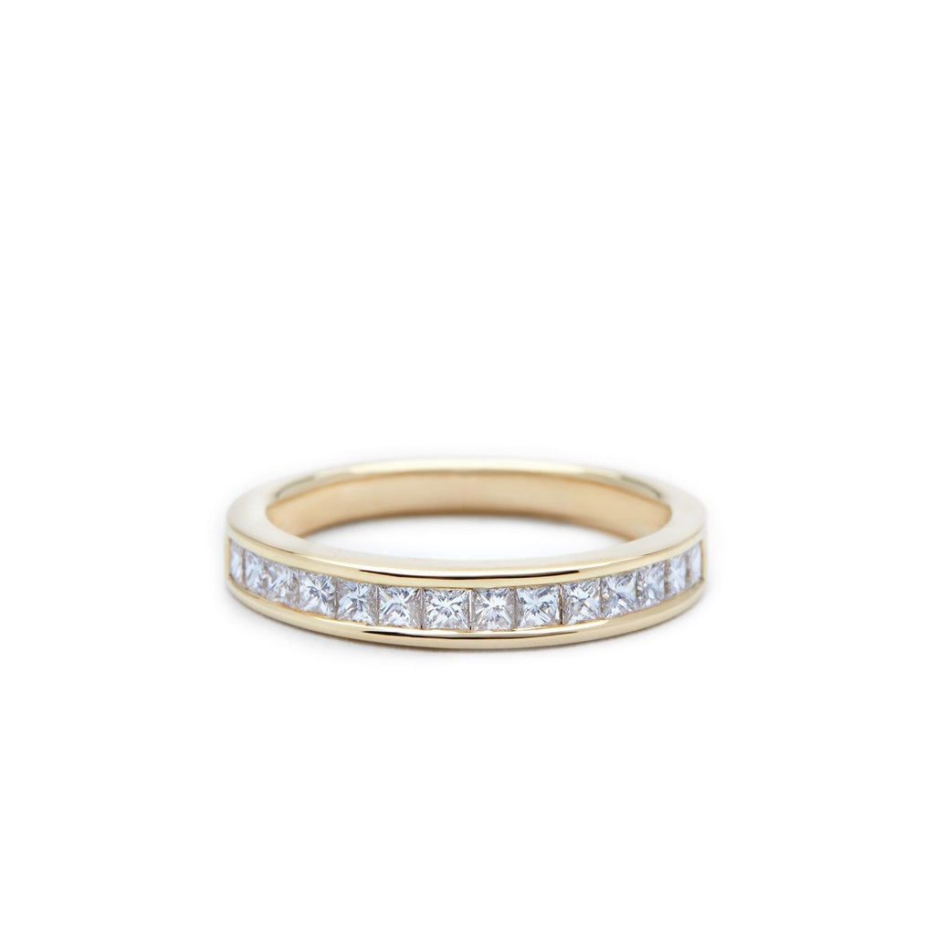 Composure 18K Gold, Whitegold or Rosegold Ring w. Diamonds