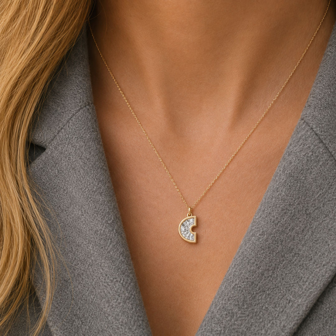 Alphabet 18K Gold, Rosegold or Whitegold Inital C Pendant w. Solitaire Lab-Grown Diamond