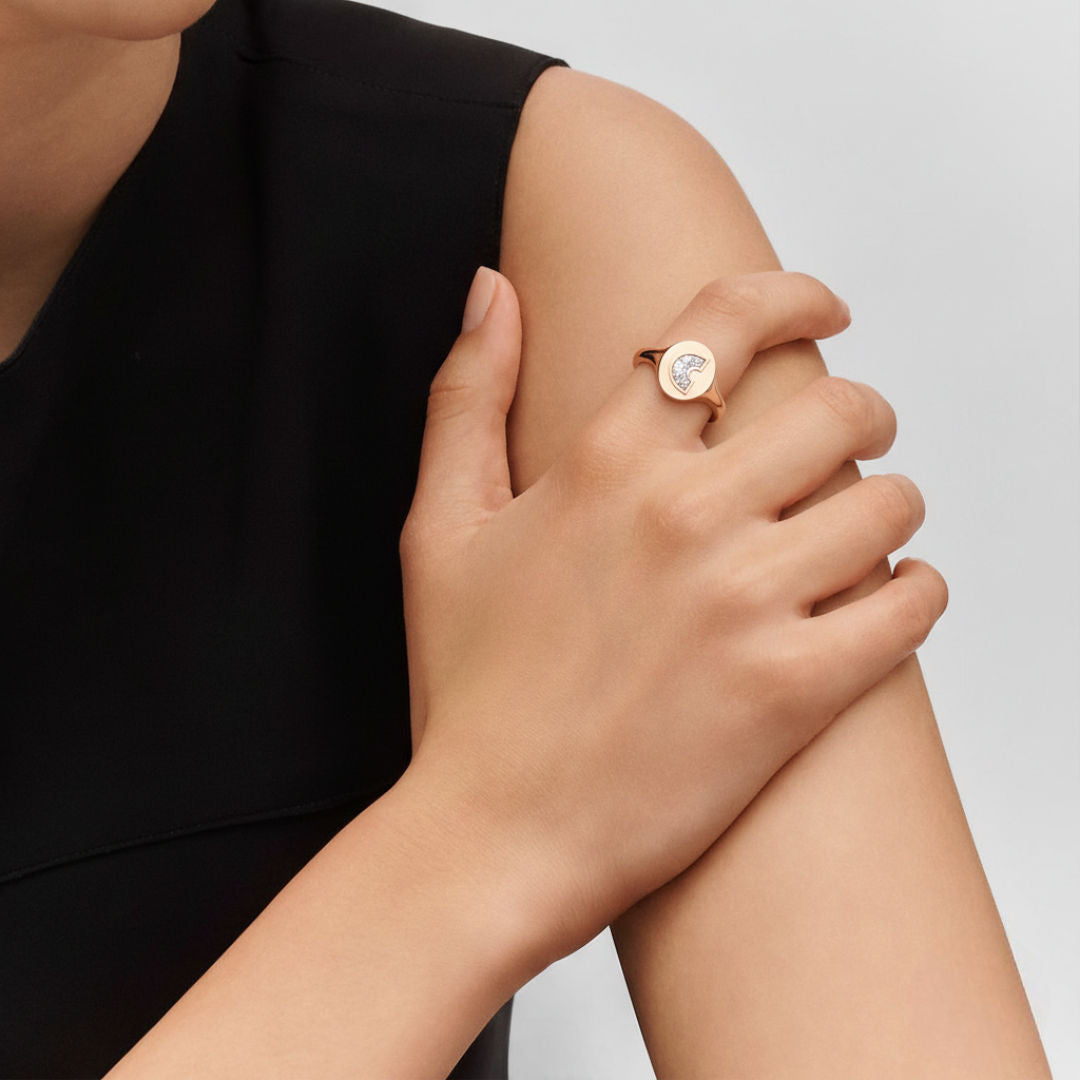 Alfabet 18K Guld initial C Signetring m. Solitaire Lab-Grown  Diamant