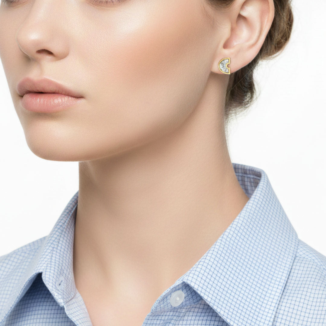 Alphabet Initial C 18K Gold, Whitegold or Rosegold Stud Earrings w. Solitaire Lab-Grown Diamond