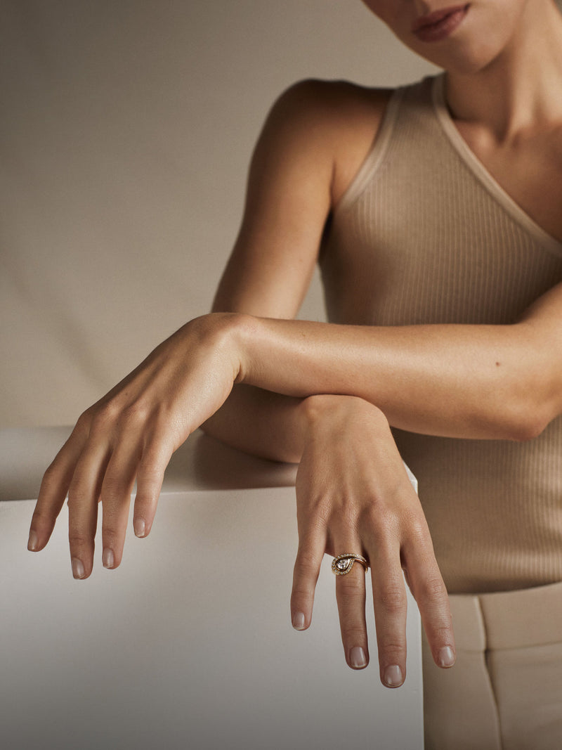 Curiosity Goldring I 18K Weißgold oder Rosegold I Diamanten