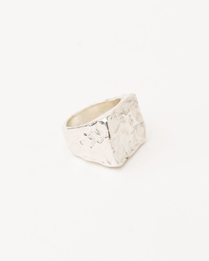 Areia Rectangular Silver Signet Ring