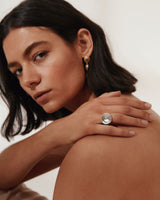 Areia Round Silver Signet Ring