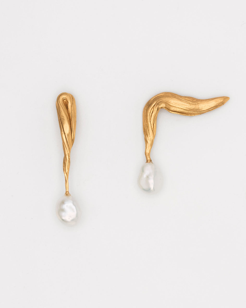 IPE Gold Plated Earrings w. Natural Keshi Pearls