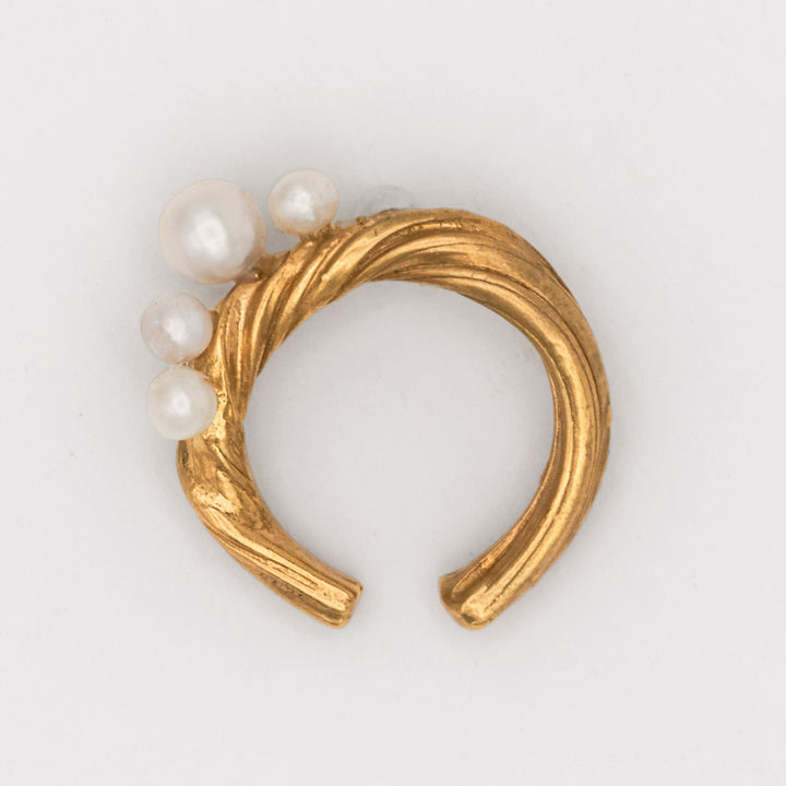 Inga Forgyldte Ear Cuff m. Ferskvandsperler