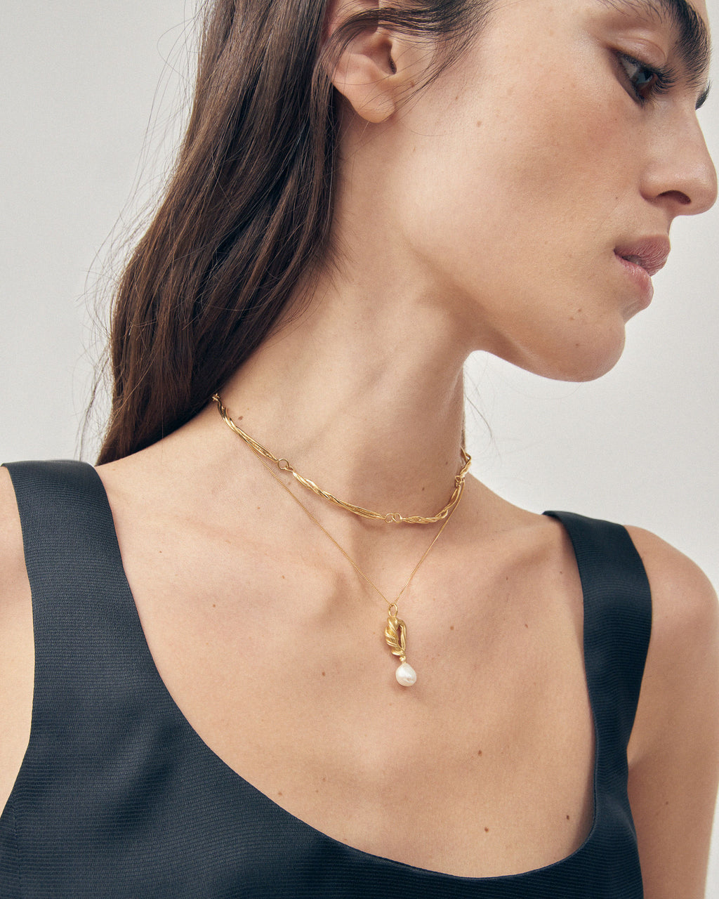 Perola Cumaru Gold Plated Necklace w. Baroque Pearl