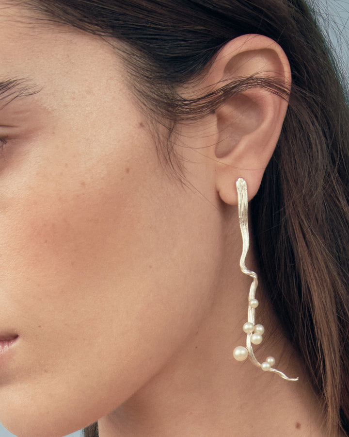 Ramo Silver Earrings w. Freshwater Pearls