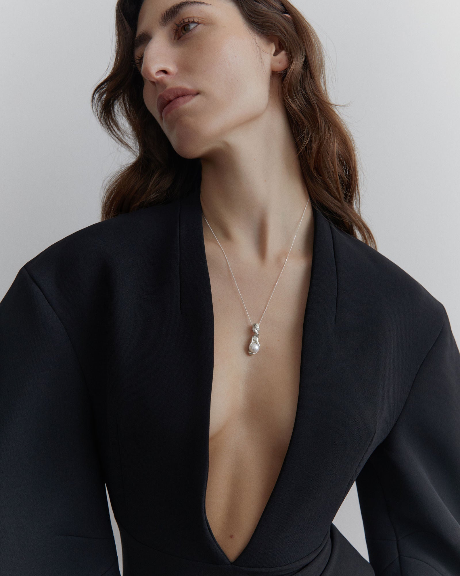 Dobra Silver Necklace w. Freshwater Pearl