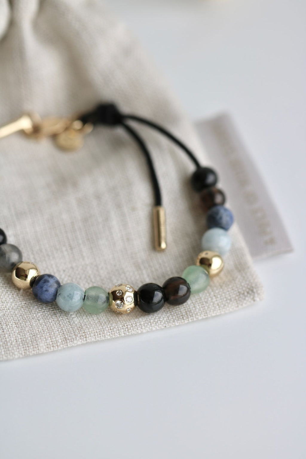 Inner Peace Grow 18K Gold Bracelet w. Diamonds