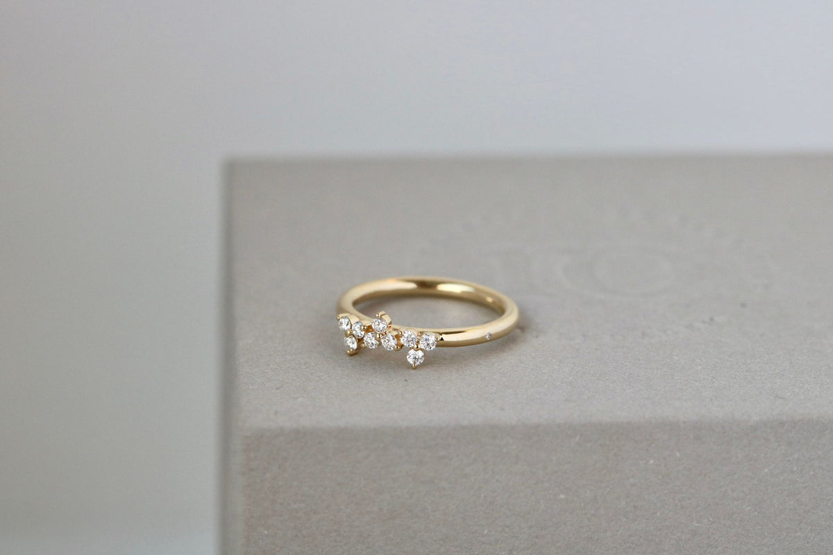 Fryd 18K Gold Ring w. 10 Diamonds