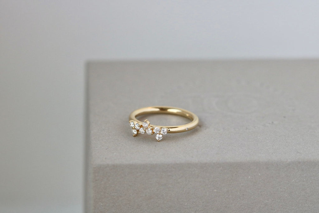 Fryd 18K Gold Ring w. 10 Diamonds