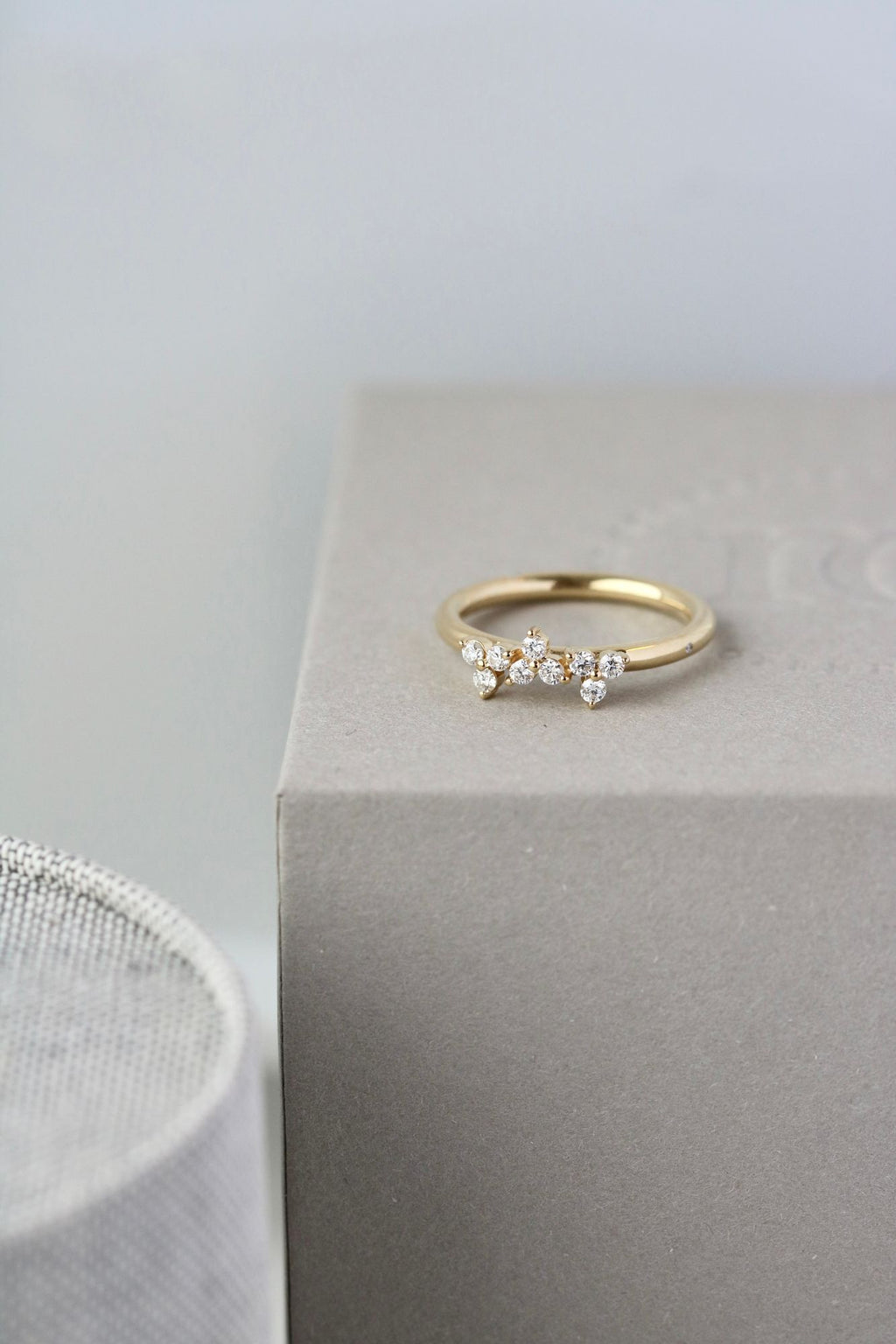 Fryd 18K Gold Ring w. 10 Diamonds