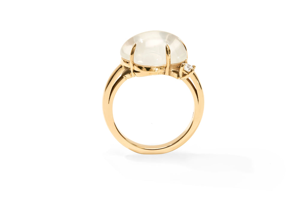 Cloud 18K Gold Ring w. Milkey Quartz & Diamond