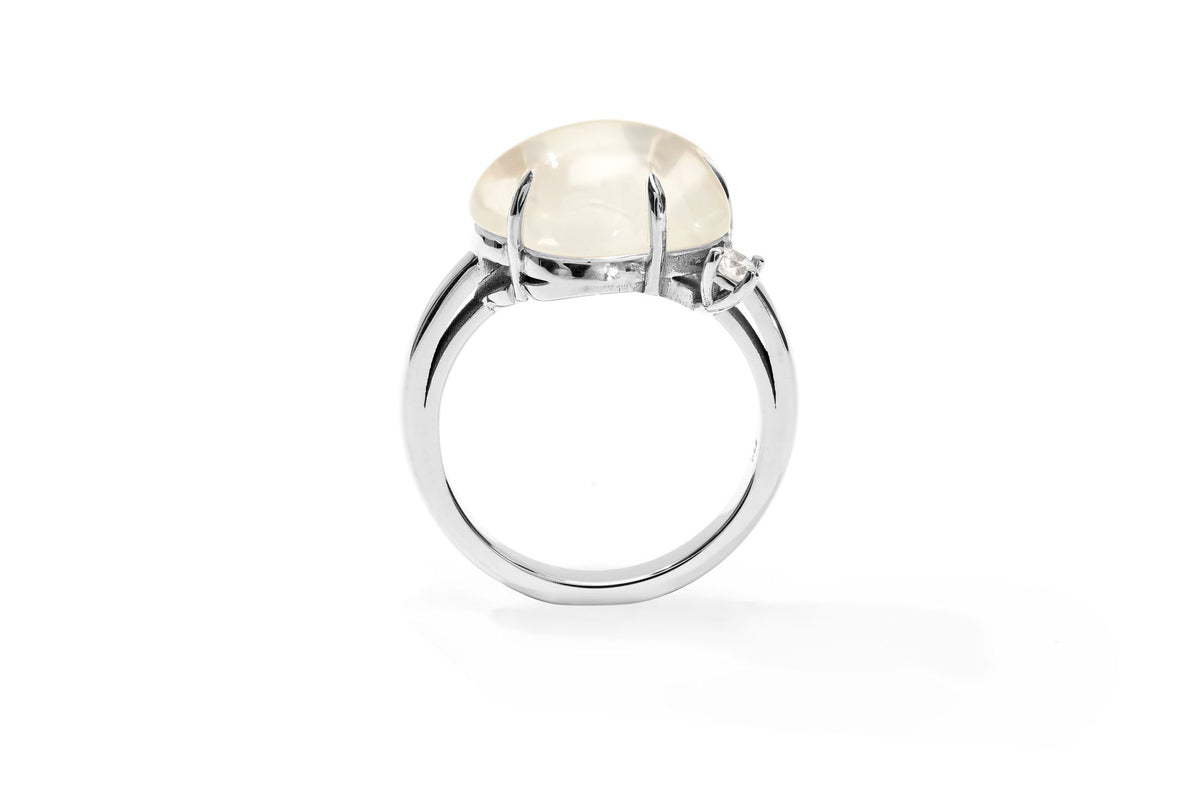 Wolke 18K Whitegold Ring w. Milkey Quartz & Diamond