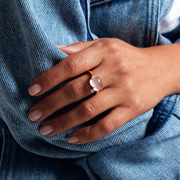 Cloud 18K Gold Ring w. Milkey Quartz & Diamond