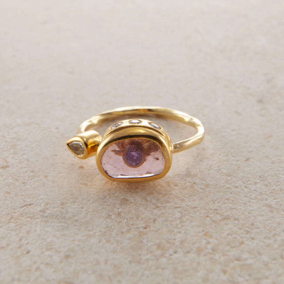 Cocktail 18K & 22K Gold Ring w. Sapphire & Diamond