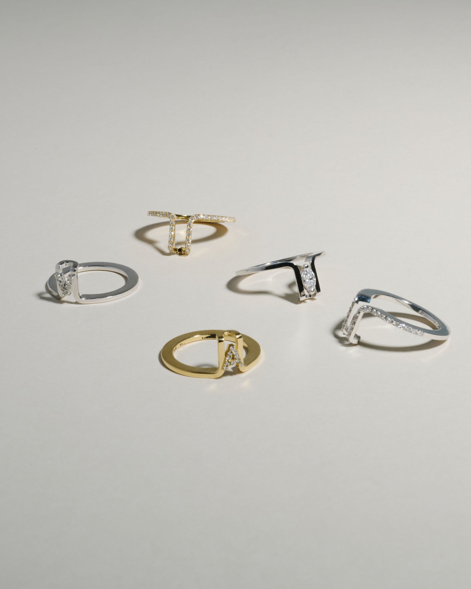 LIL 18K Whitegold Heart Oura Cover Ring  w. Heart Lab-Grown Diamond