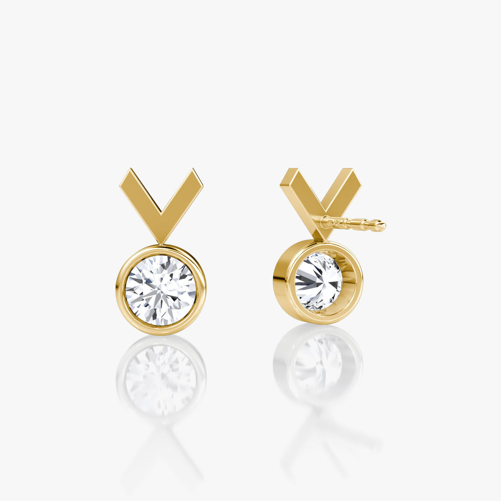 Arrow 14K Gold Studs w. Round Cut Lab-Grown Diamond