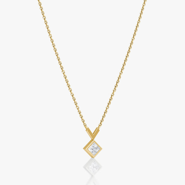 Arrow 14K Gold Necklace w. Princess Cut Lab-Grown Diamond