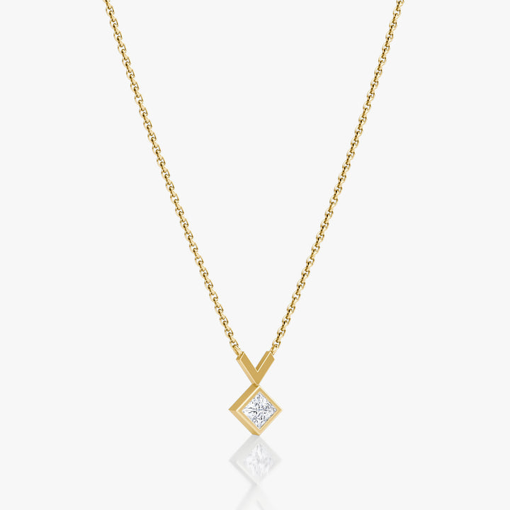 Arrow 14K Gold Necklace w. Princess Cut Lab-Grown Diamond