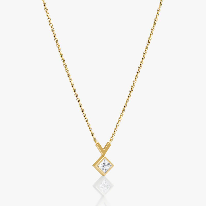 Arrow 14K Gold Necklace w. Princess Cut Lab-Grown Diamond