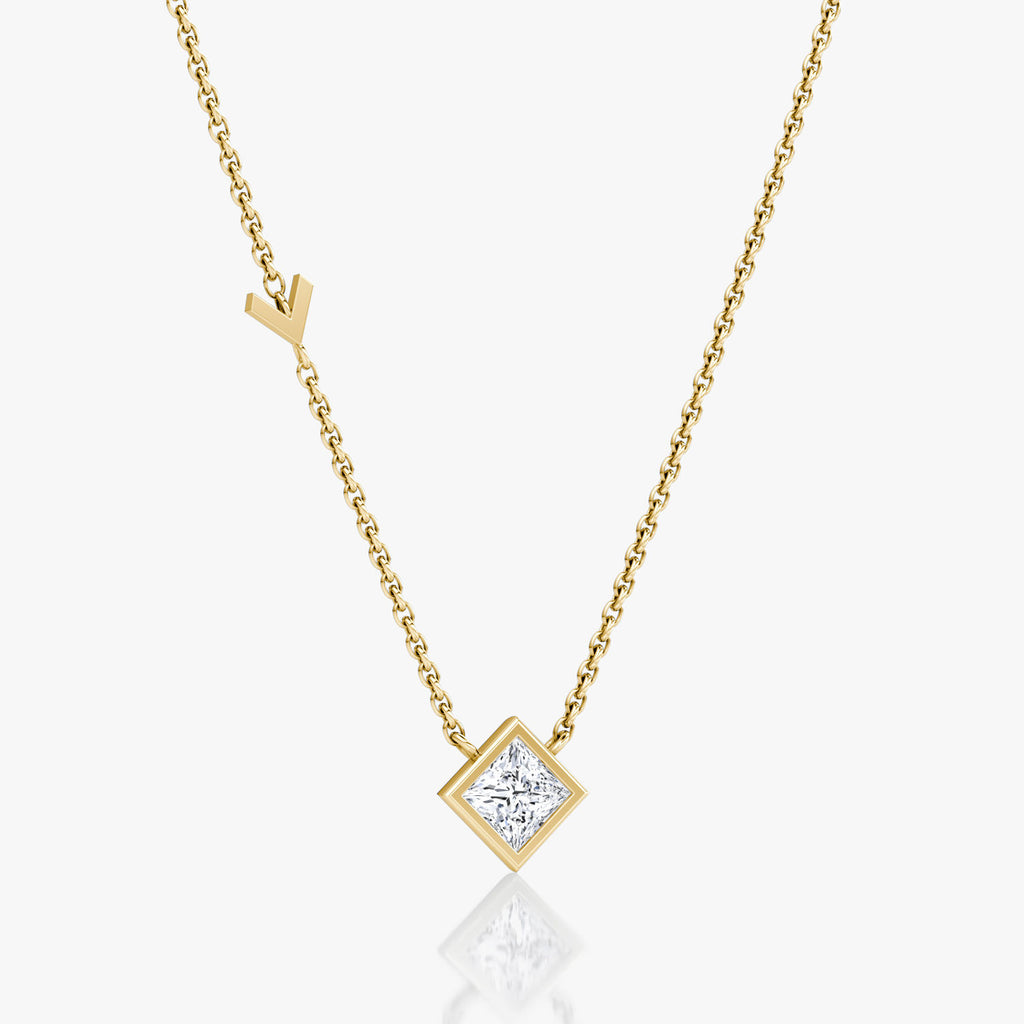Arrow Station Gold Necklace w. Princess Cut Lab-Grown Diamond