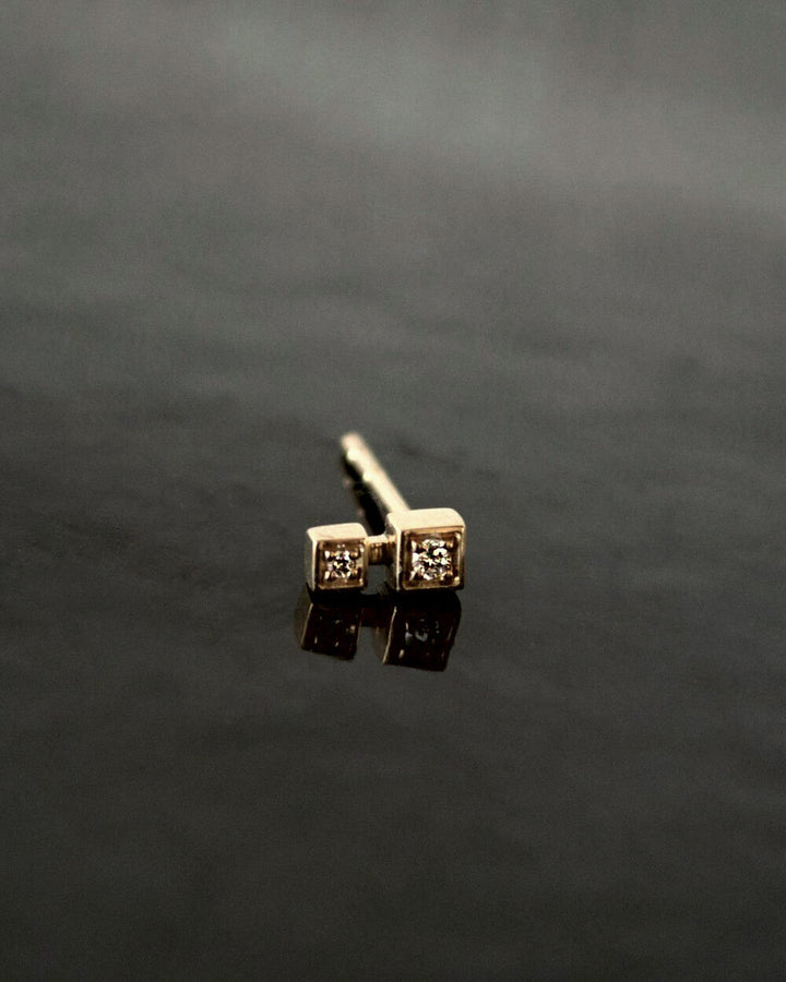 Cube no.2 14K Gold Stud w. Diamonds