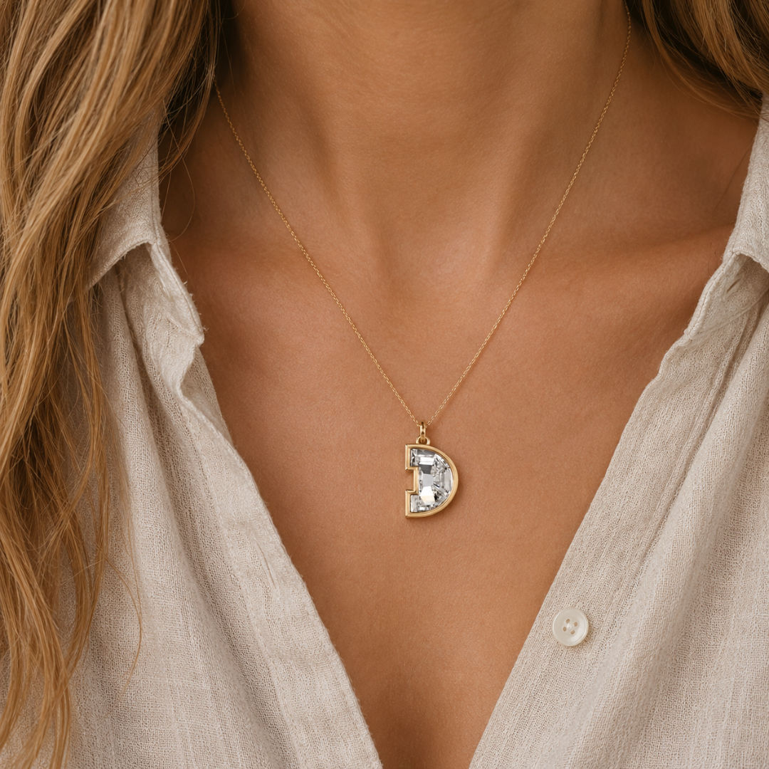 Alphabet 18K Gold, Rosegold or Whitegold Inital D Pendant w. Solitaire Lab-Grown Diamond