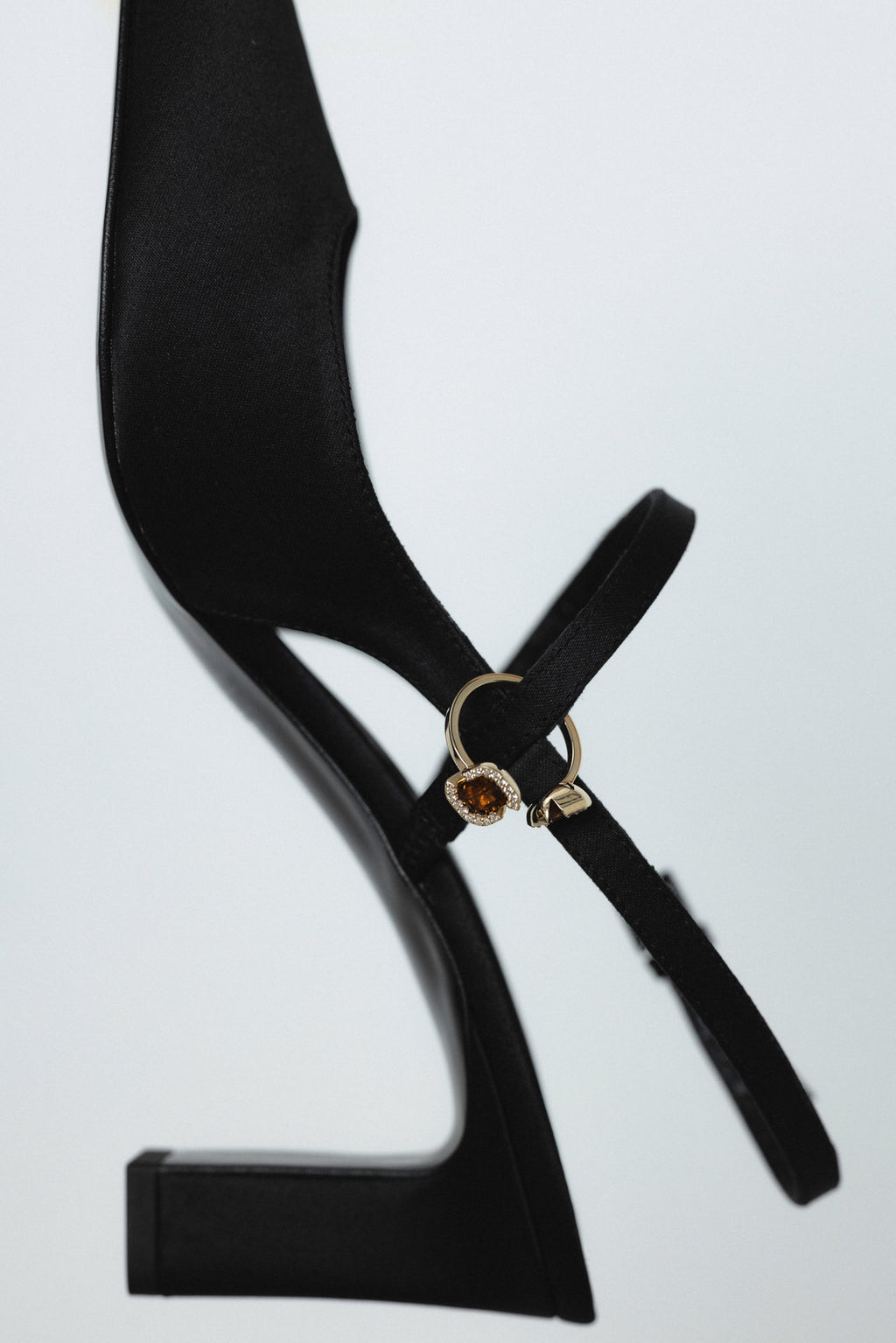 Harmony 8 14K or 18K Gold, Whitegold or Rosegold Ring w. Tourmaline & Diamonds