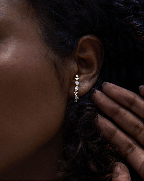 Diamonds Cluster Suspender 14k Whitegold Earring w. Lab-Grown Diamonds