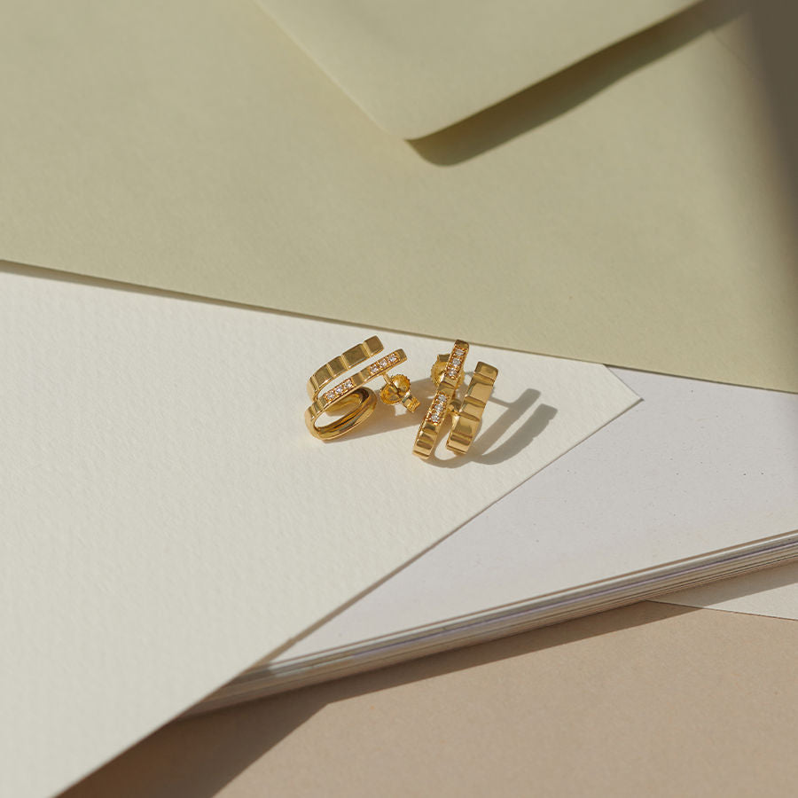 Double Loveline 18K Gold Hoops w. Diamonds