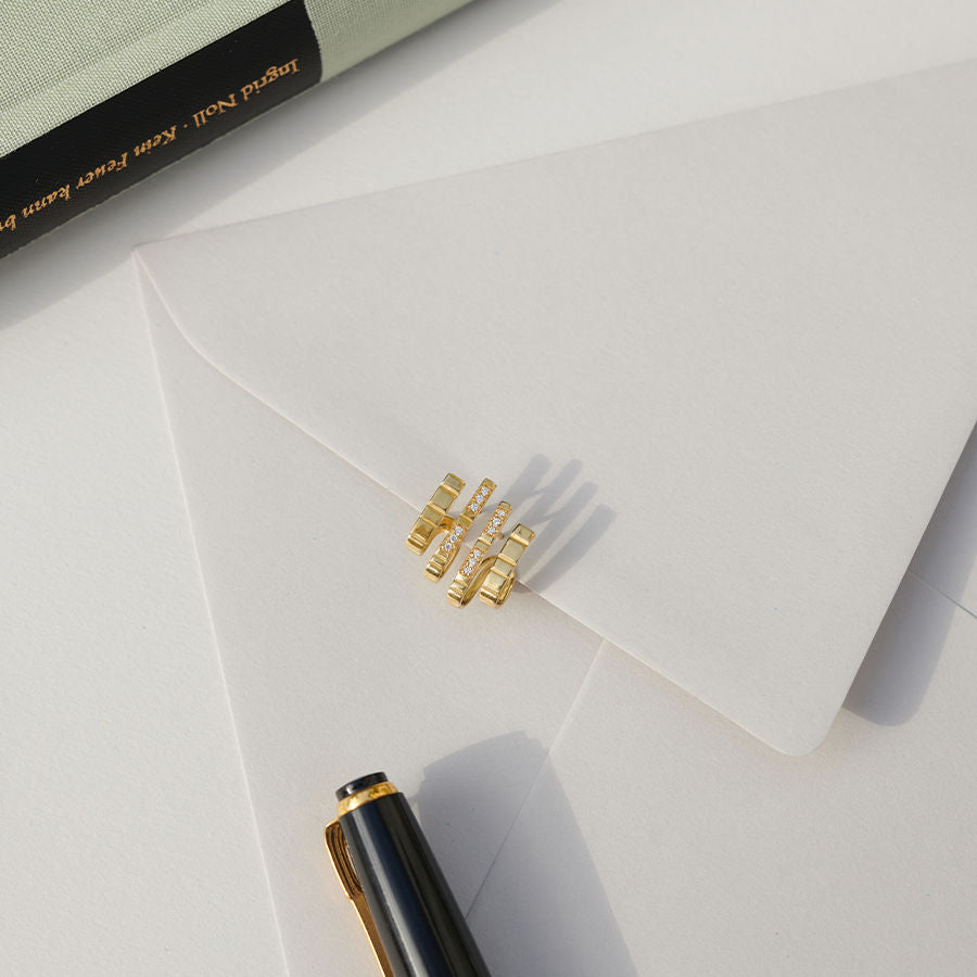 Double Loveline 18K Gold Hoops w. Diamonds