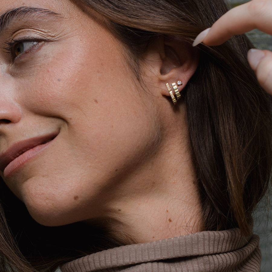 Double Loveline 18K Gold Hoops w. Diamonds