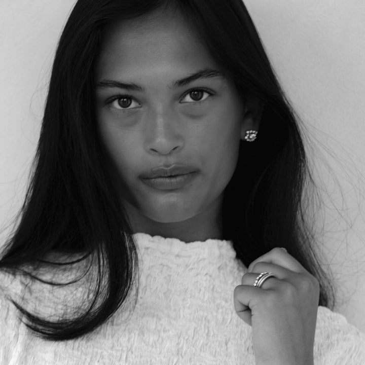 Frosty 18K Whitegold Studs w. 24 Diamonds