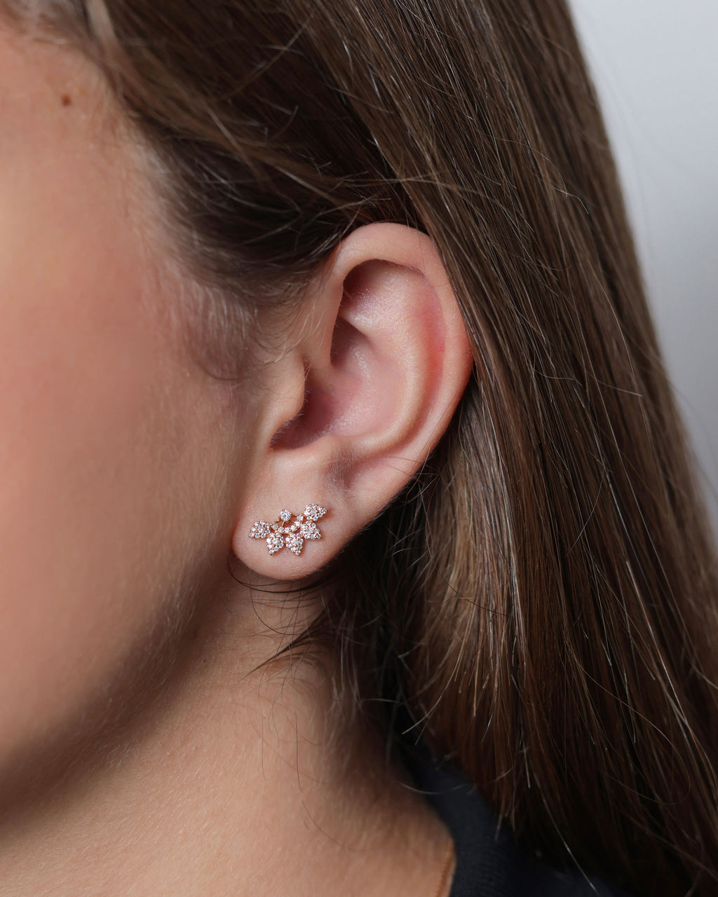 Flower 18K Gold, Whitegold or Rosegold Earring w. Diamonds
