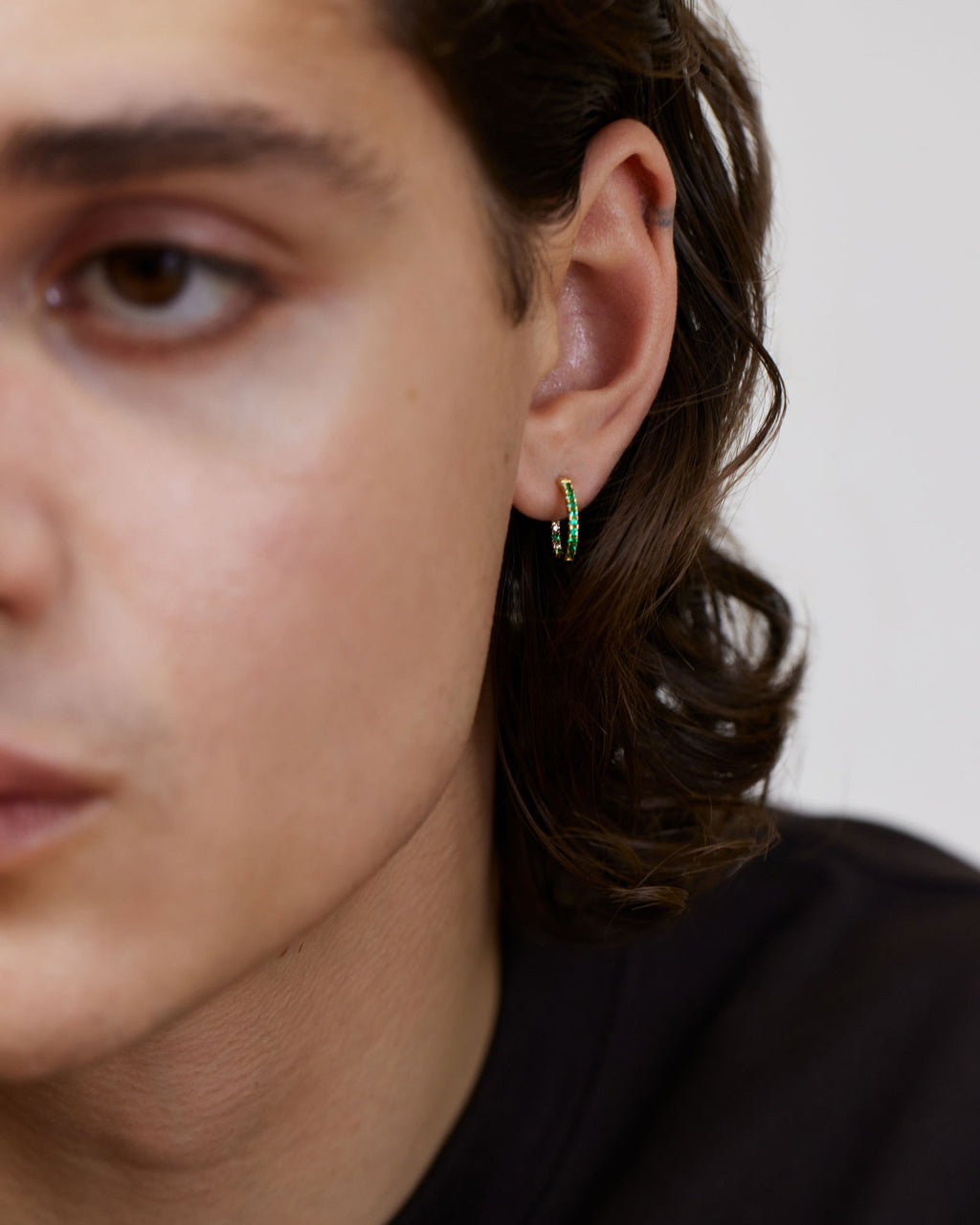 Small 18K Gold Hoops w. Emerald & Diamonds