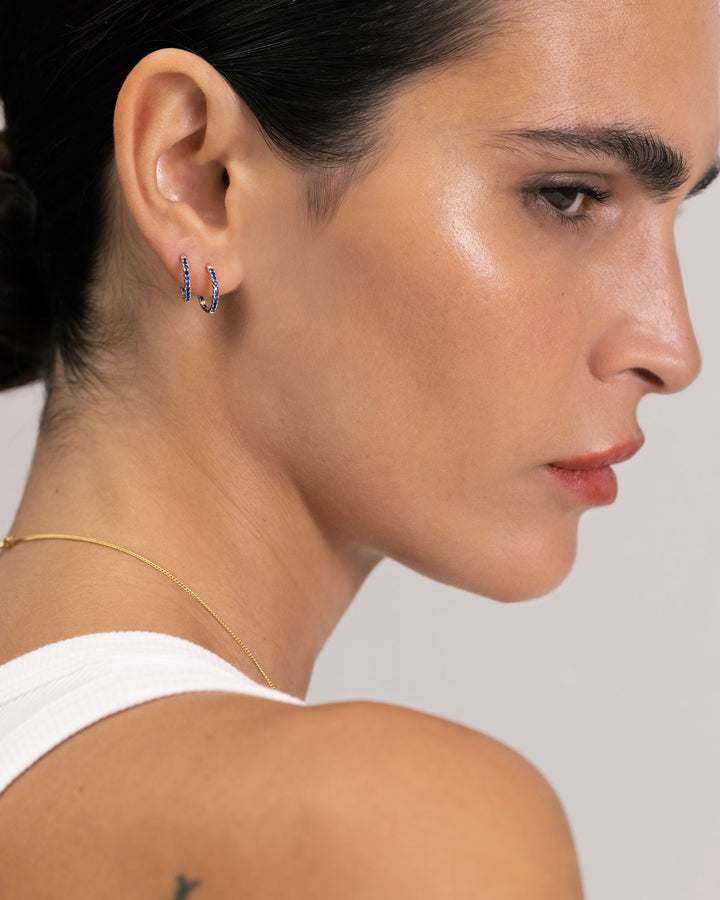 Small 18K Gold Hoops w. Sapphire & Diamonds