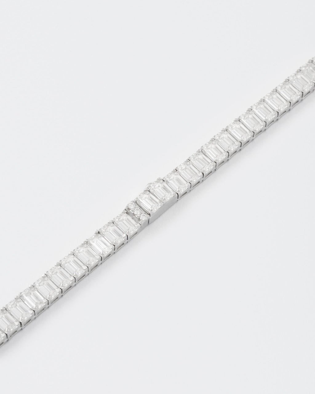 Emerald Rhodium Plated Silver Tennis Bracelet w. Moissanites
