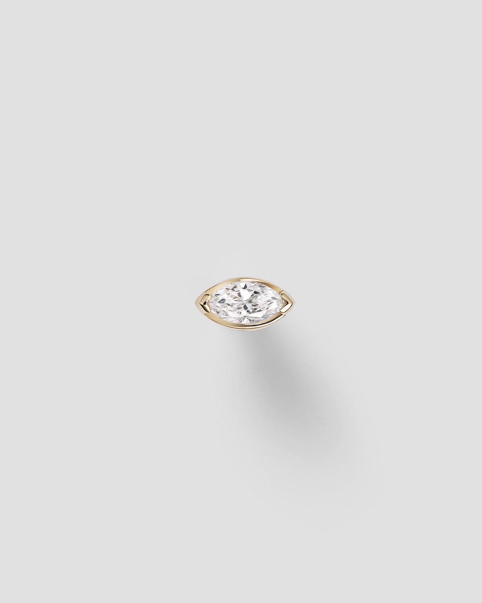 Andromis Dot Labret 14k Gold Ear Piercing w. Diamonds