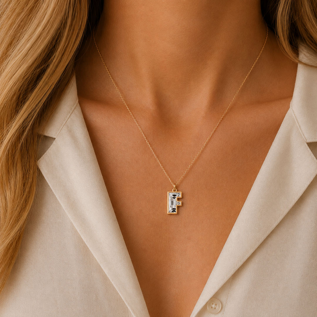 Alphabet 18K Gold, Rosegold or Whitegold Inital F Pendant w. Solitaire Lab-Grown Diamond
