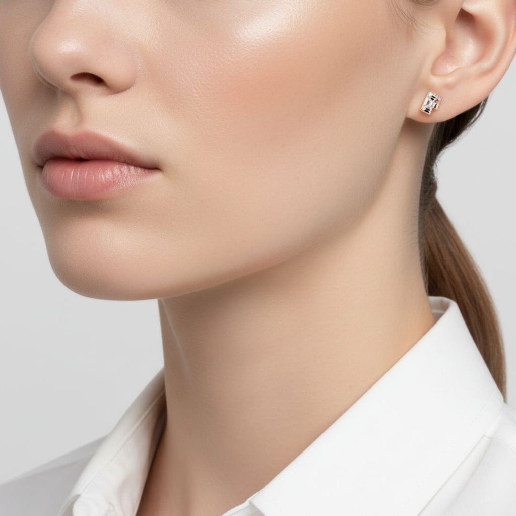 Alphabet Initial F 18K Gold, Whitegold or Rosegold Stud Earrings w. Solitaire Lab-Grown Diamond