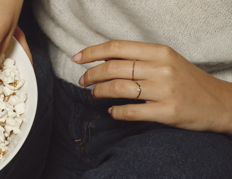 WAVE 14K Gold Ring w. Diamond