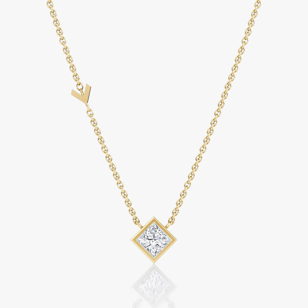Arrow Station Gold Necklace w. Princess Cut Lab-Grown Diamond