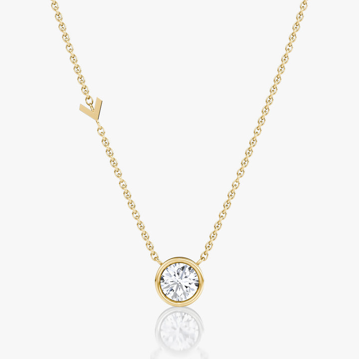 Arrow Station Gold Necklace w. Round Cut Lab-Grown Diamond