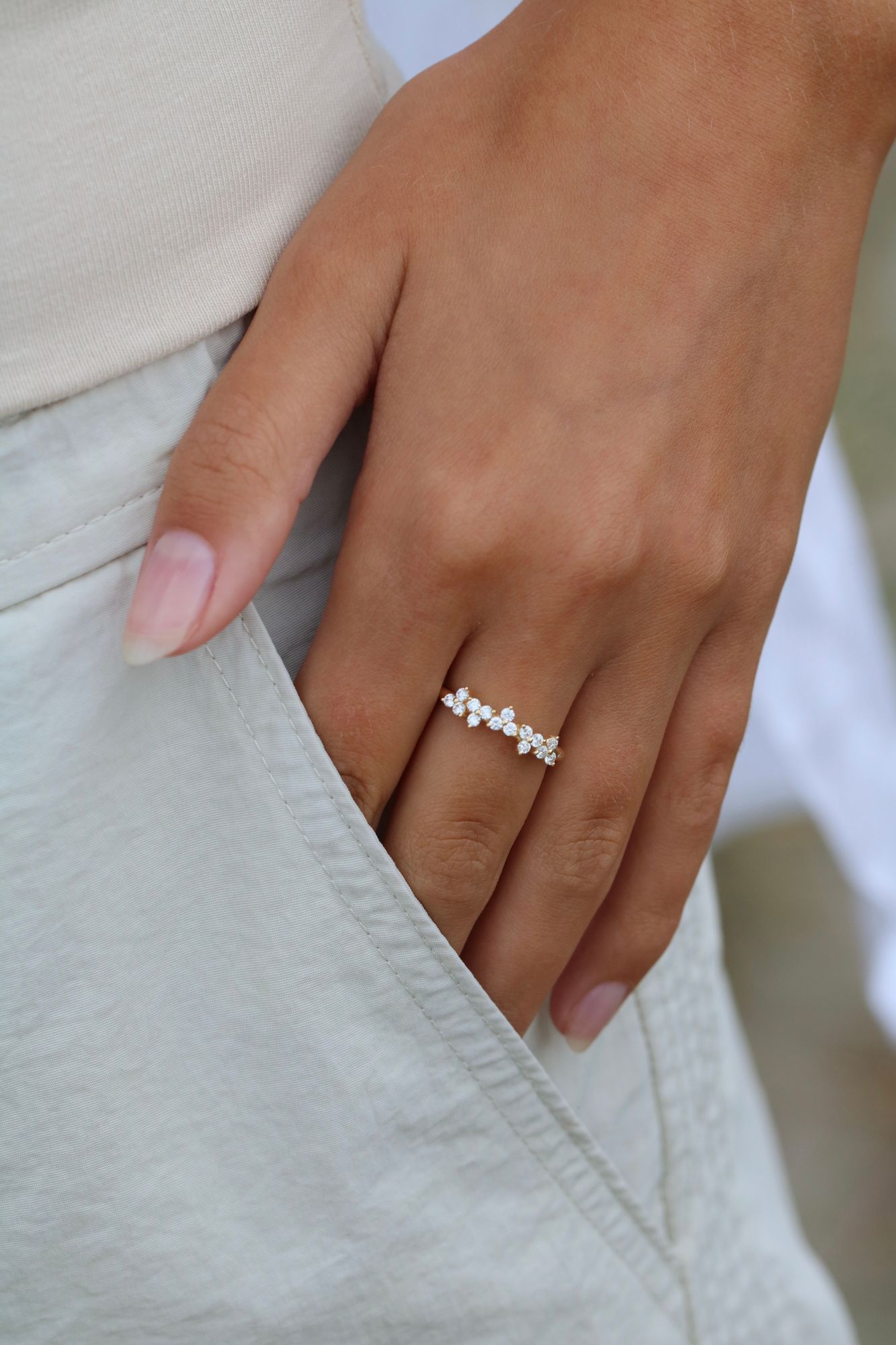 Fryd Goldring aus 18K mit 16 Diamanten