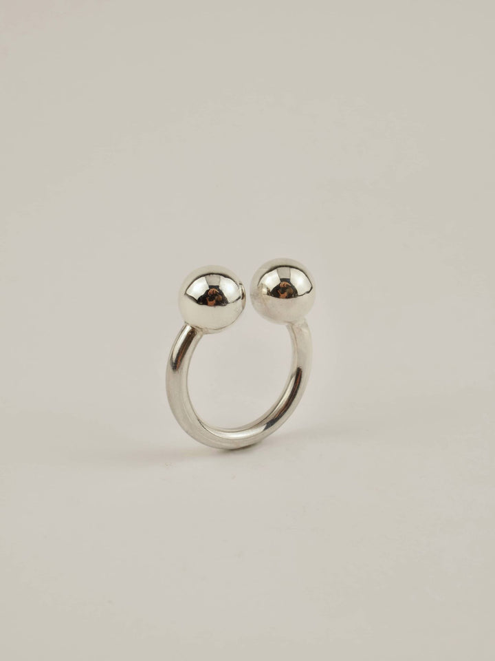 Globo Silver Ring