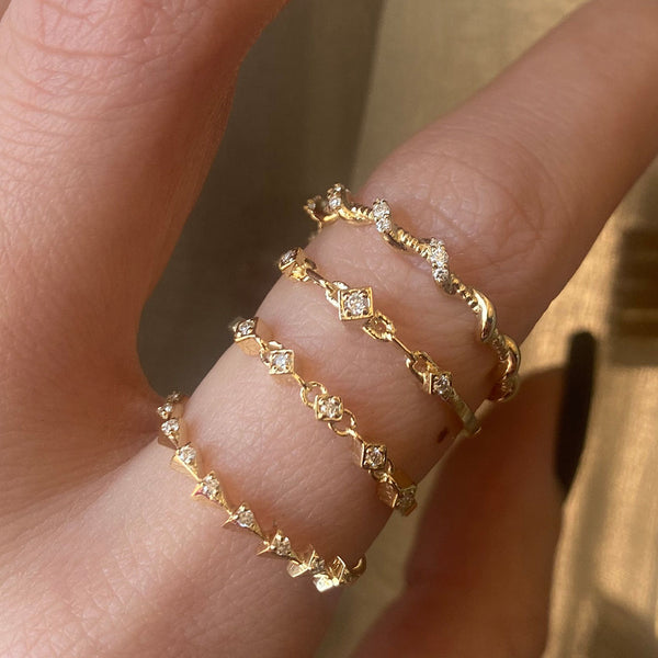 Gaia Ring aus 18K Rosegold mit Diamanten