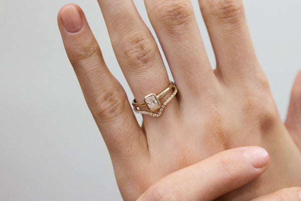 Wishbone 14k or 18k Whitegold Ring w. Lab-Grown Diamonds