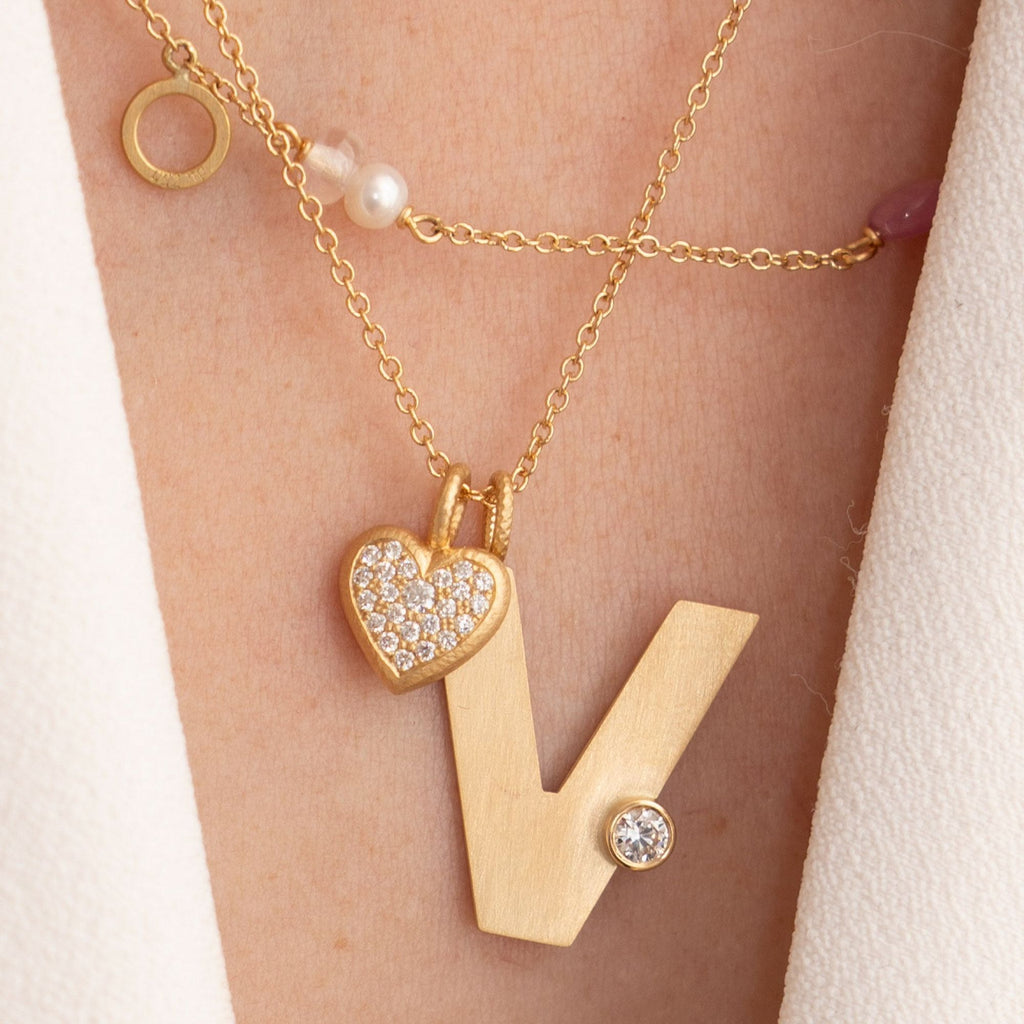 Heart 18K Gold Pendant w. Diamond