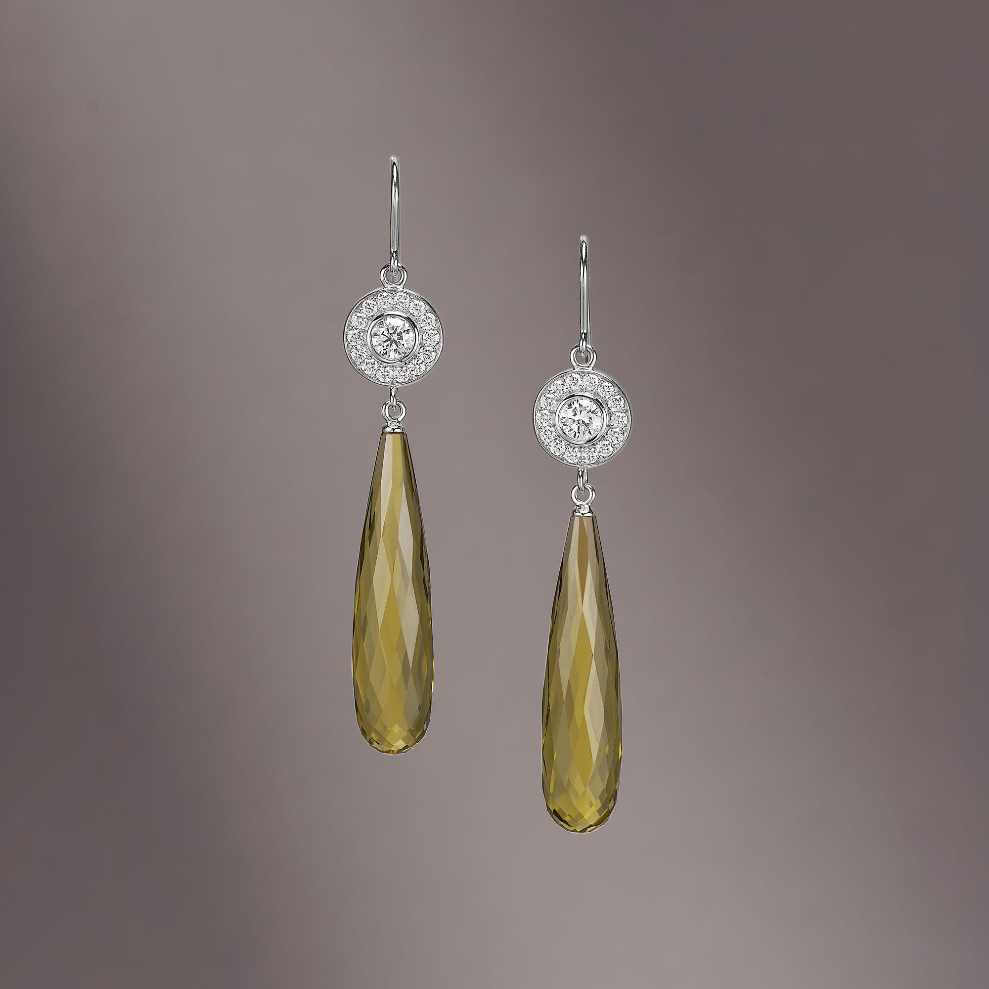 Heritage 18K Whitegold Earrings w. Diamond & Briolette Olive Quartz